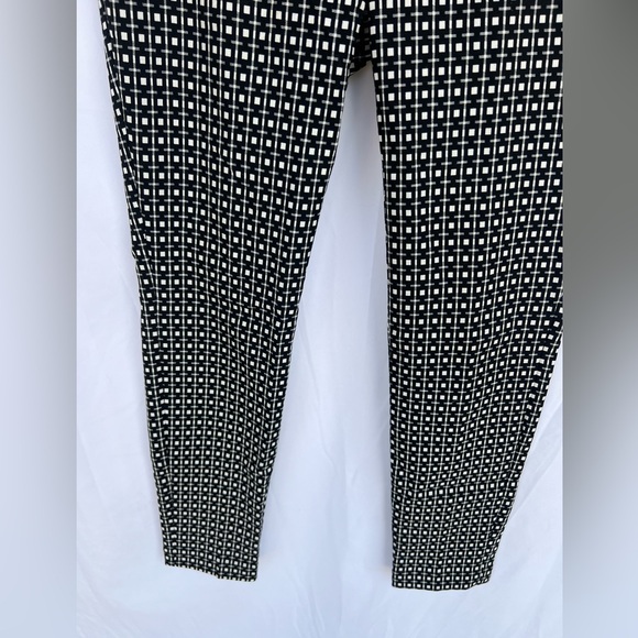 Express Geometric Print Columnist Pants Black White Plaid Ankle Pants Size 00 - Picture 5 of 8